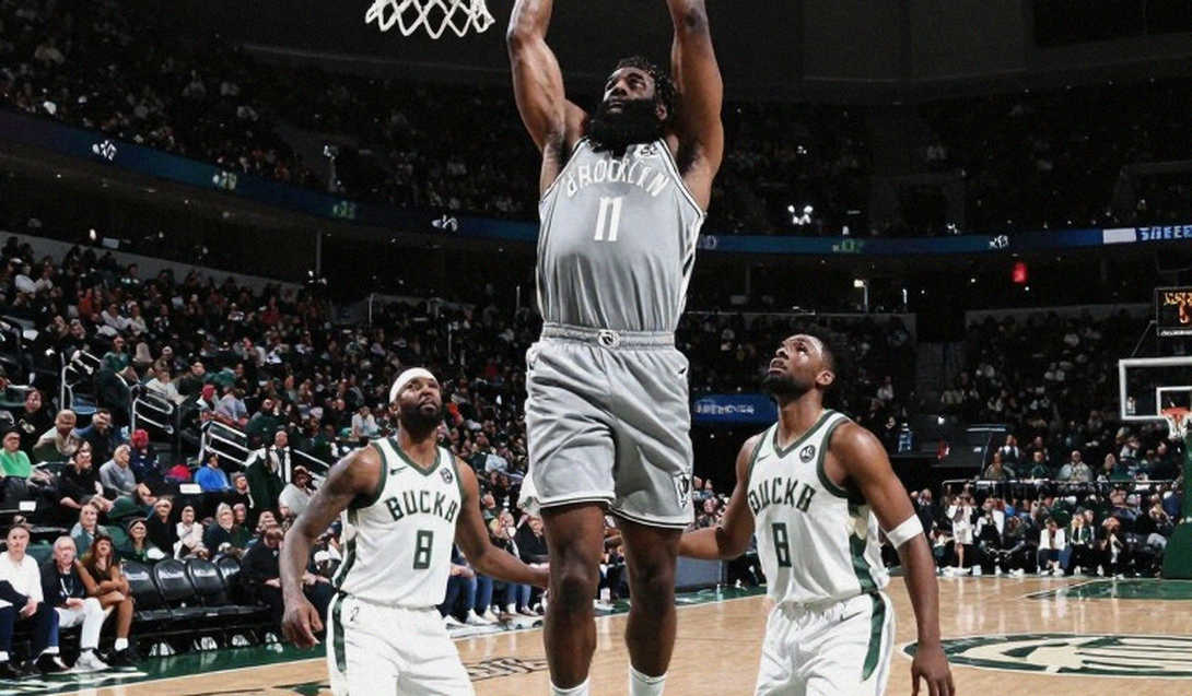 Adam Silver nói trực thăng của LeBron "hoàn toàn phù hợp". Sổ sách thì chưa chắc.