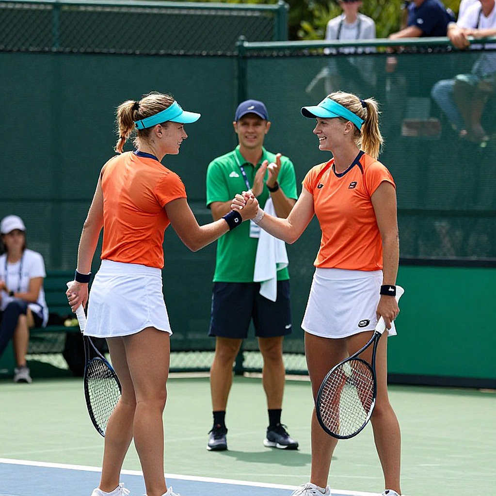56 phút và 6-0: Pegula, Muchova viết câu chuyện riêng giữa cơn mưa US Open