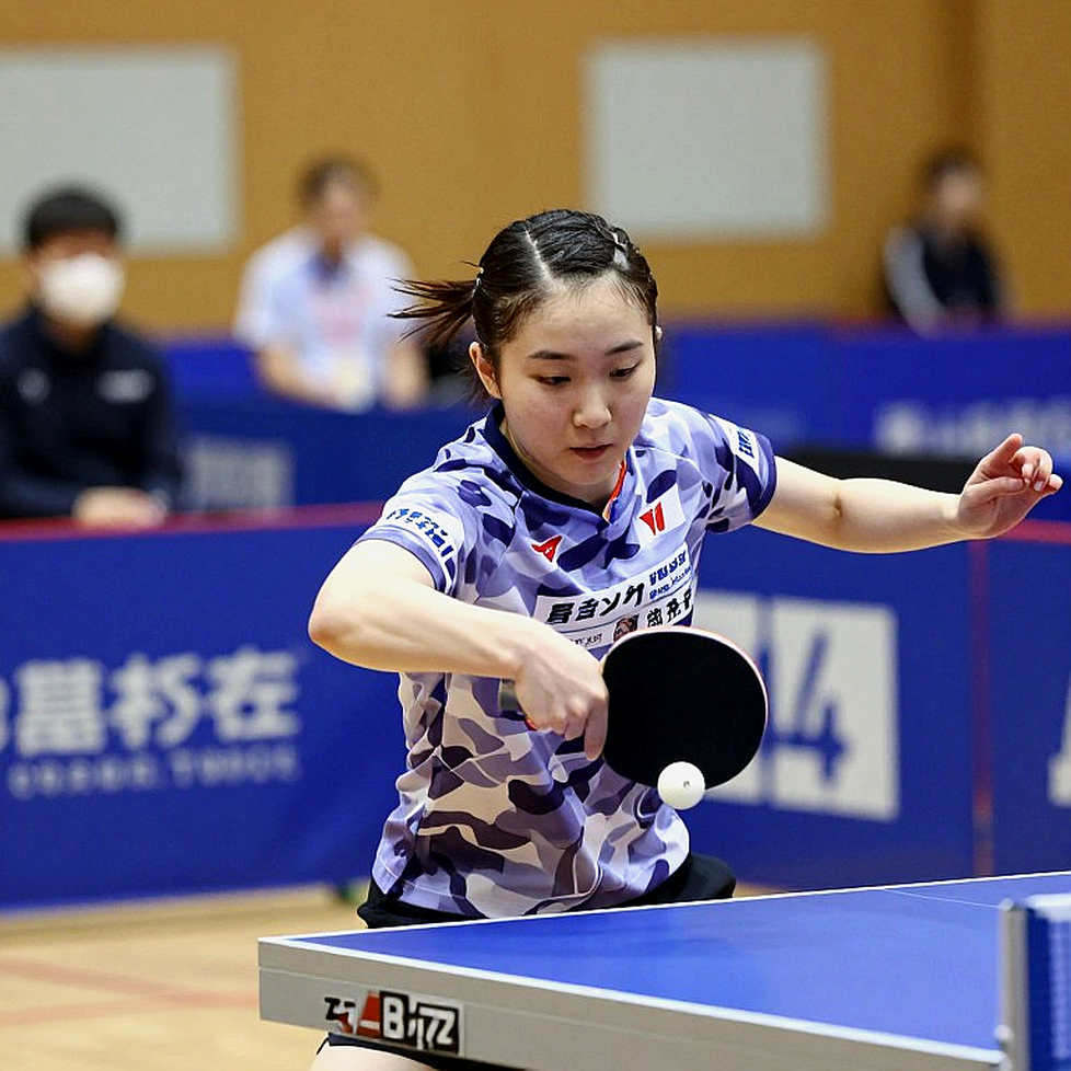 Keighley Table Tennis Centre tuyển huấn luyện viên có lương đầu tiên: tấm bản đồ ở tầng đáy bóng bàn Anh