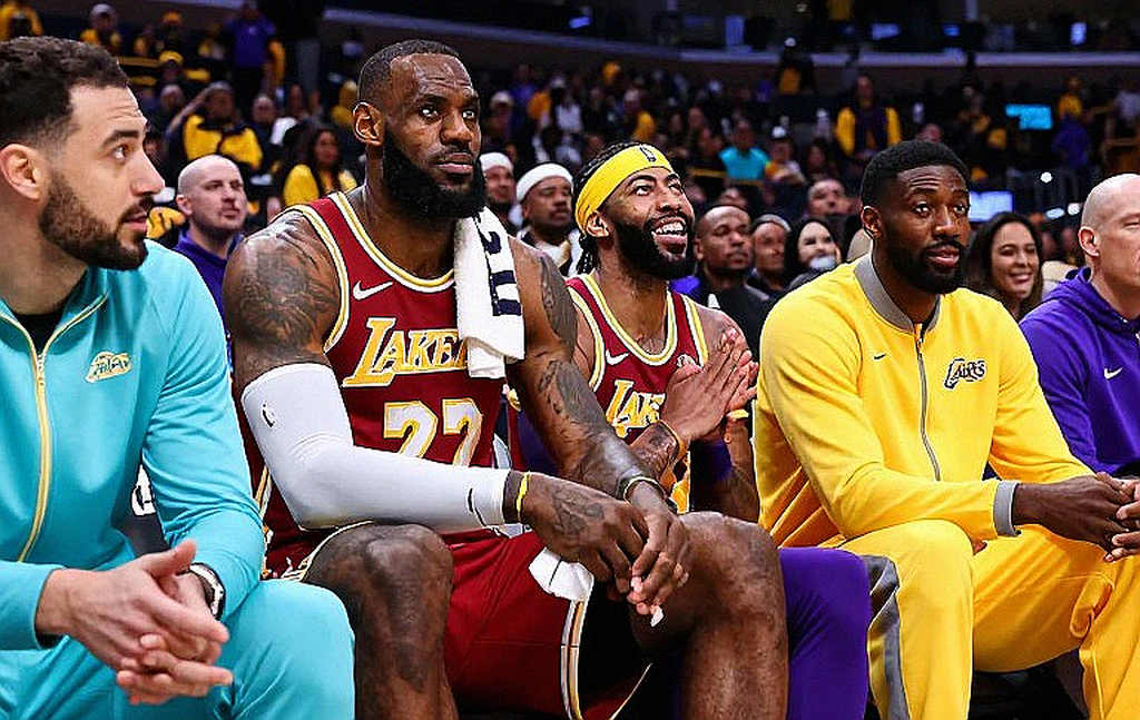 Khi LA Clippers đóng băng huyền thoại: Phân tích chiến thuật về cách Chris Paul bị loại khỏi vòng xoay và quyết định giải nghệ đầy đau lòng