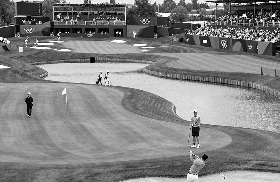 "Tiger Woods có được lái xe golf không?" – Câu hỏi tưởng đùa làm bối rối cả luật sư tiểu bang