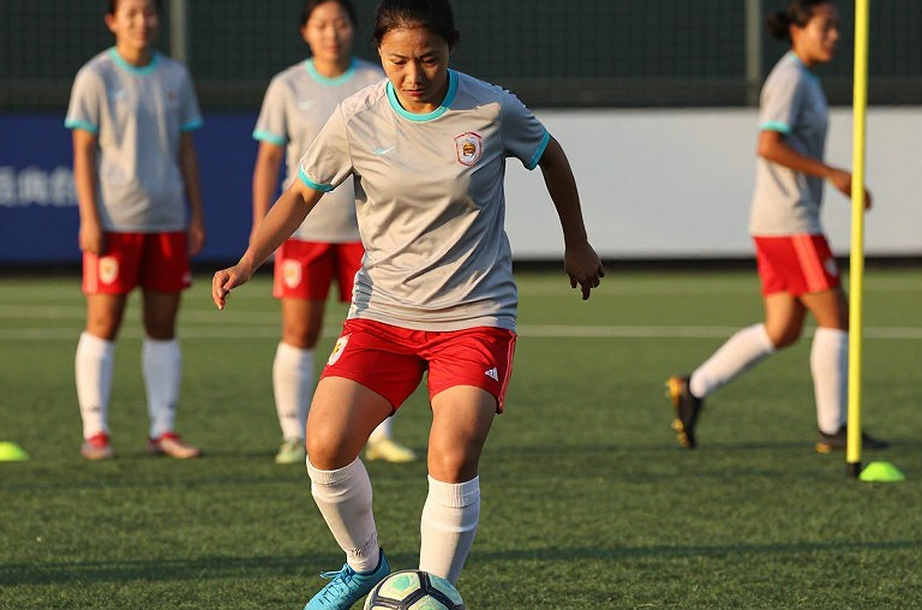 Tuyển Đức thua Hy Lạp 0-1: Tiếng lăng mạ trên khán đài, sự im lặng của an ninh và một dòng tên đáng ngờ trong bản tin